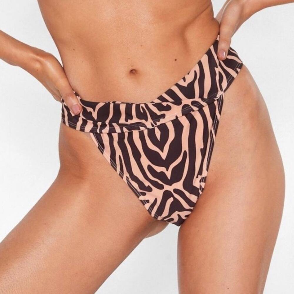 Nasty Gal Animal Print High Leg Bikini Bottoms 6 NWT